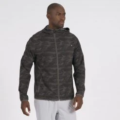 Vuori Men's Outdoor Trainer Shell 33 Vuori Men's Outdoor Trainer Shell