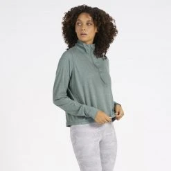 Vuori Women's Crescent 1/2 Zip