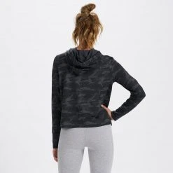 Vuori Women's Halo Essential Hoodie