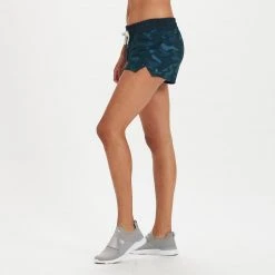 Vuori Women's Clementine Short 48 Vuori Women's Clementine Short
