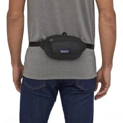 Patagonia Camp & Hike Ultralight Black Hole Mini Hip Pack 1L 42 Patagonia Camp & Hike Ultralight Black Hole Mini Hip Pack 1L