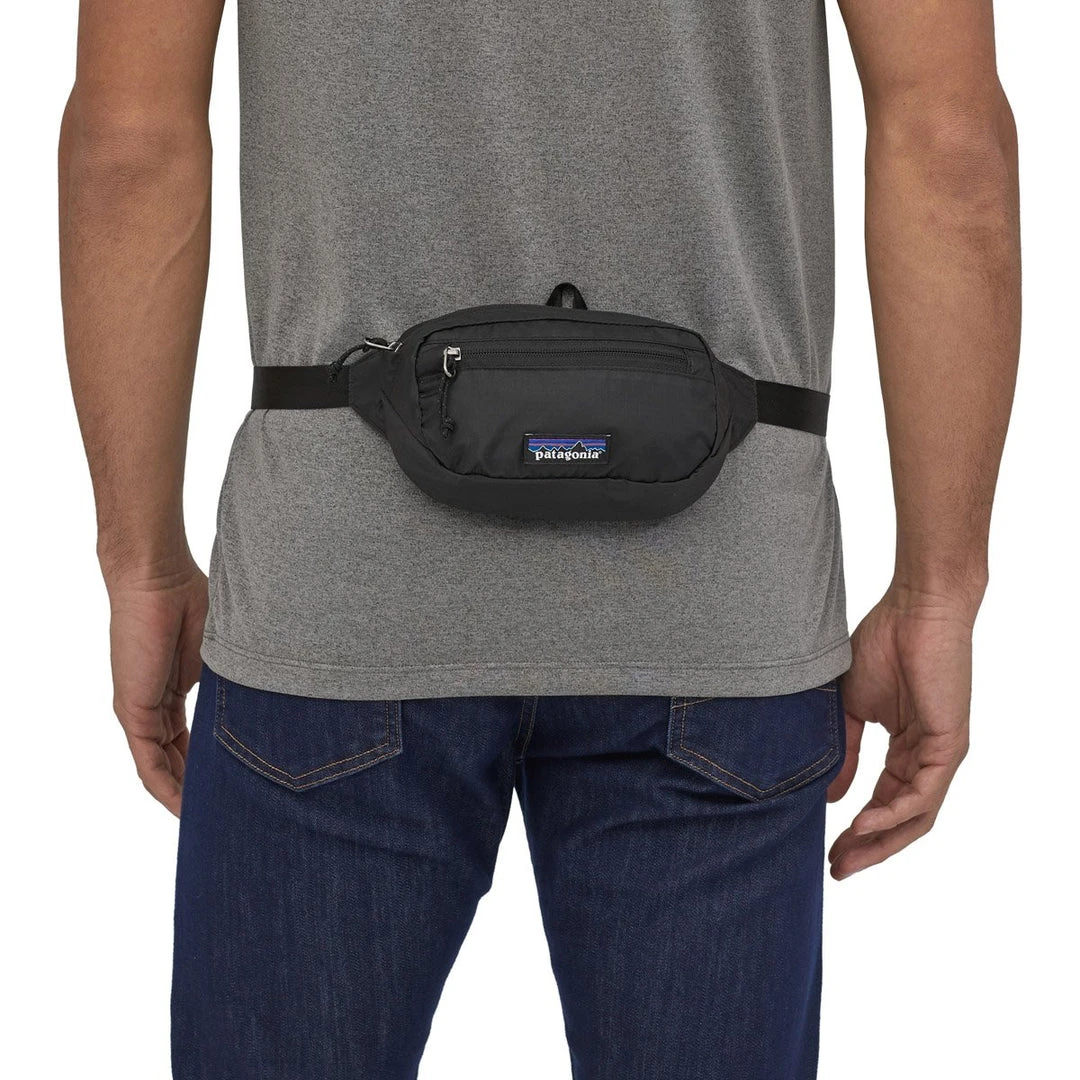 Patagonia Camp & Hike Ultralight Black Hole Mini Hip Pack 1L 13 Patagonia Camp & Hike Ultralight Black Hole Mini Hip Pack 1L