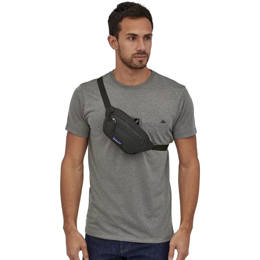 Patagonia Camp & Hike Ultralight Black Hole Mini Hip Pack 1L 14 Patagonia Camp & Hike Ultralight Black Hole Mini Hip Pack 1L