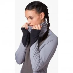 On Running Women's Weather Shirt 14 On Running Women's Weather Shirt